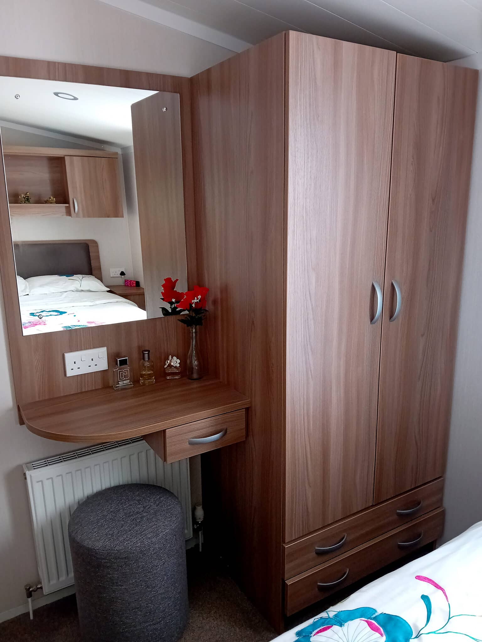 bed 2.